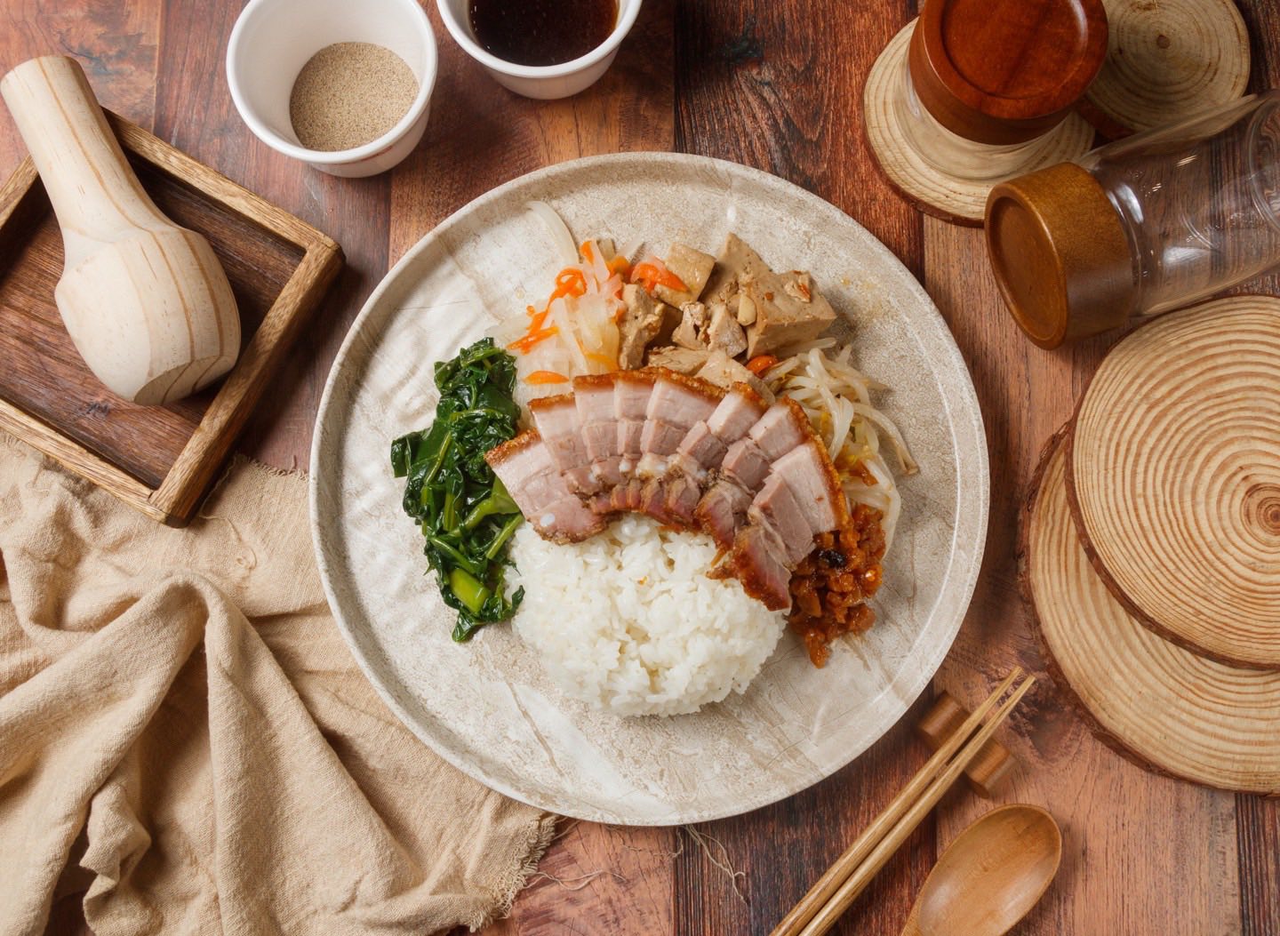 脆皮燒肉飯